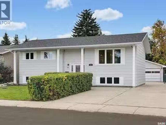 147 Candle Crescent, Saskatoon, SK, S7K 5A1 house for sale.