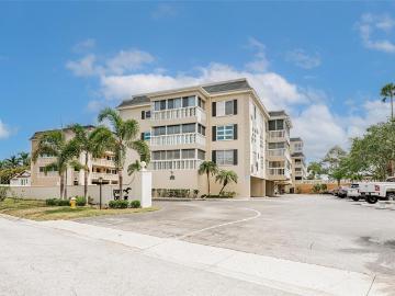 147 Bluff View Dr, Unit 206, Belleair Bluffs, FL 33770 | MLS #TB8367