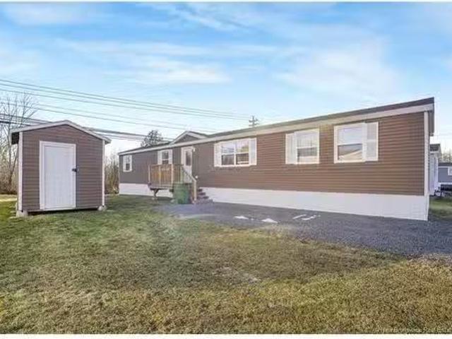 147 Hedgeview Dr, Fredericton, NB, E3B 6R9 house for sale L.