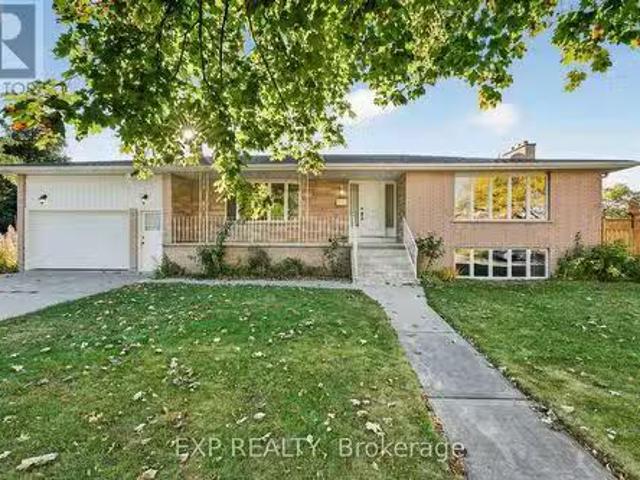 147 Inverness Crescent, Kingston West Of Sir John A. Blvd, O.