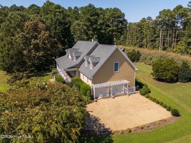 147 Lakeside Drive