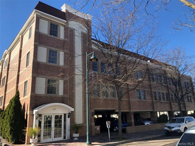 147 Main St, Unit 3B, Mineola, NY 11501 | MLS #989044