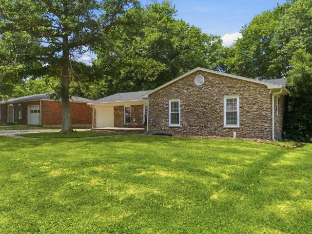 147 Meadowbrook Drive