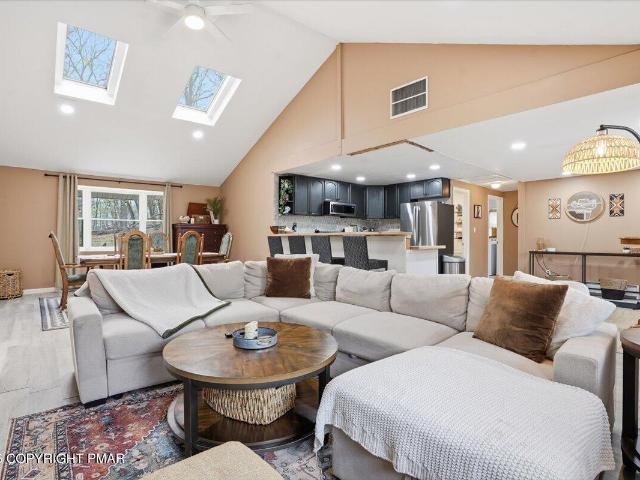 147 Rock Road