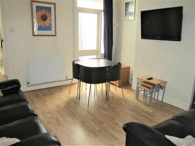 147 Warwards Lane, Selly Oak, Birmingham 6 bed terraced house to rent £390 pcm £90 pw