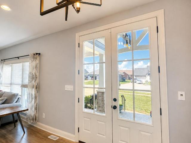 147 Williamsburg Ct