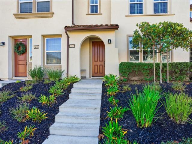 14842 Kit Carson Dr, Marina, CA 93933 | MLS #ML82039
