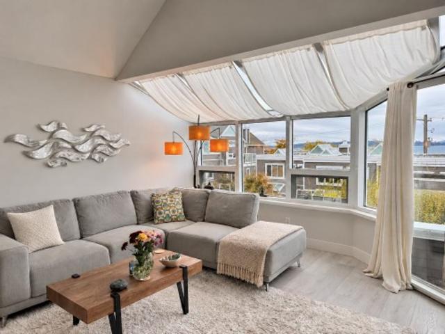 14848 Beachview Avenue, White Rock, BC, V4B 1N7 house for lease | Listing ID R3178 | Royal LePage