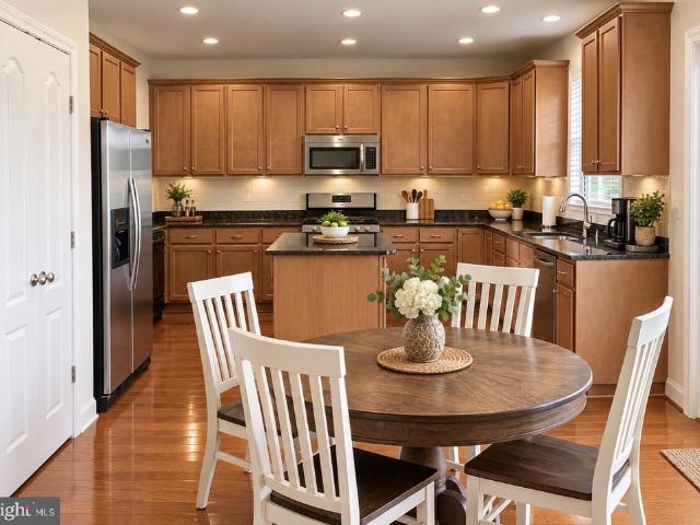 1484 Casual Water Way