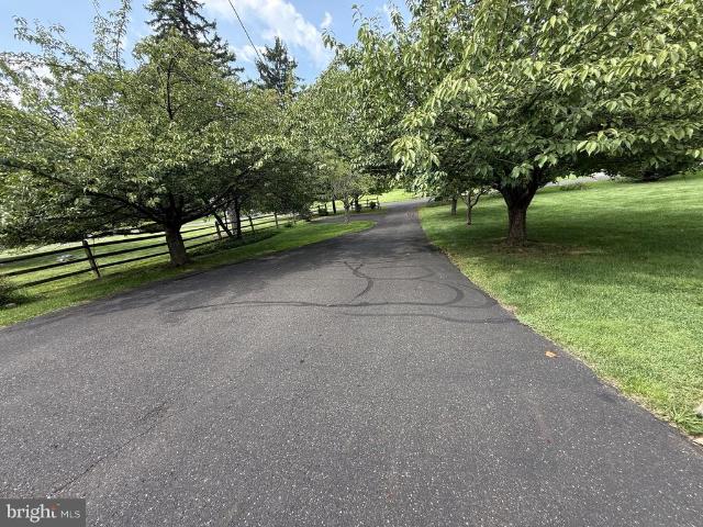 1484 Grasshopper Road