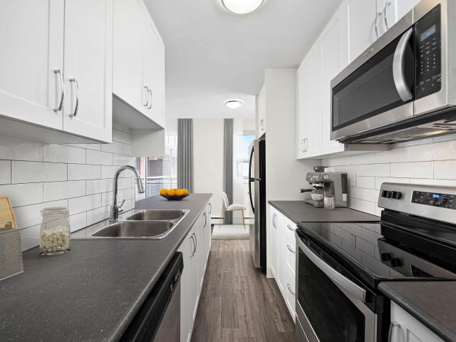 1485 Williamsport Drive, Mississauga, ON L4X 1T6 MetCap Living