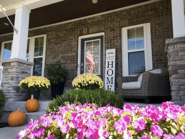 1486 Grand Ledge Court