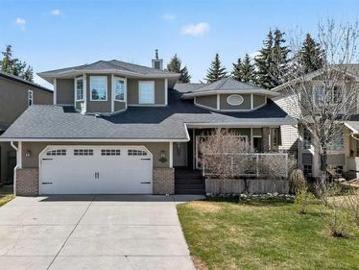 Sundance, Calgary, Alberta - Garden, Swimming pool