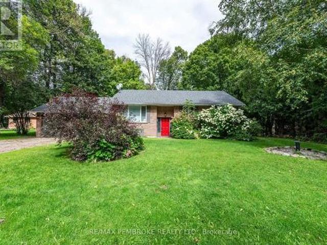 1486 Wilson Road, Laurentian Valley, ON, K8A 6W4 house for sale | Listing ID X13734 | Royal LePage