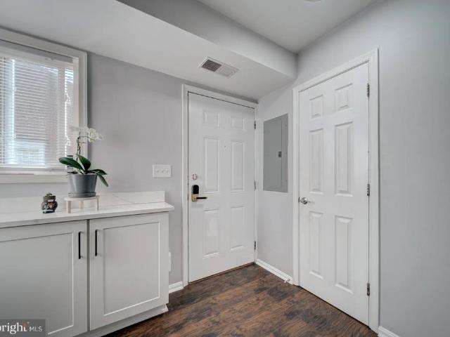 1489 N Van Dorn Street # B