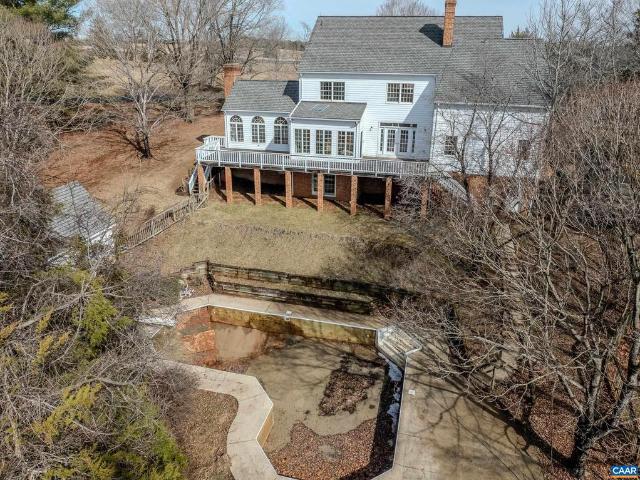 1480 Stable Ln