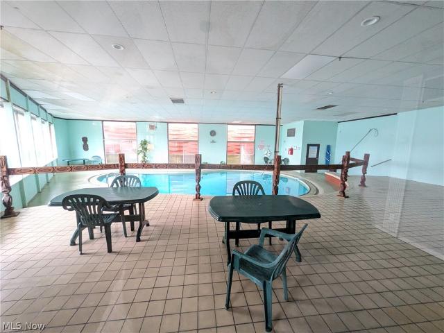 1480 Warren 604