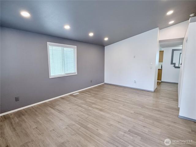 1481 th Drive NE