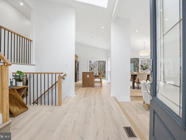 14828 Fireside Dr, Silver Spring, MD 20905 | MLS #MDMC2224 | Compass