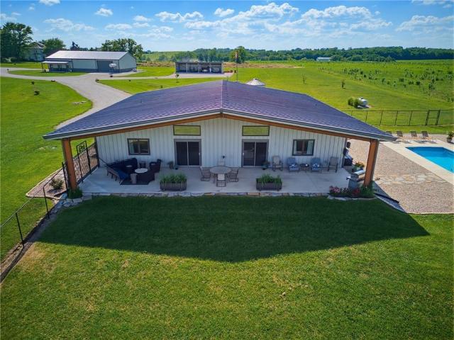 1482 N 300th Road