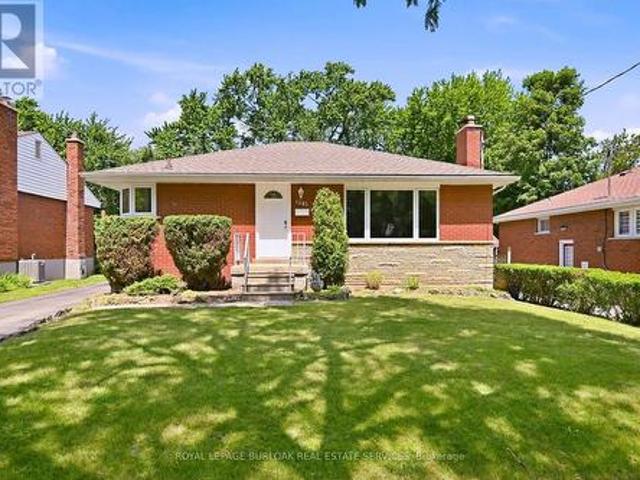 1483 Augustine Drive, Burlington, ON, L7P 2N1 house for sale | Listing ID W13603 | Royal LePage