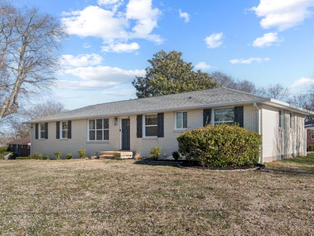 148 Colonial Dr