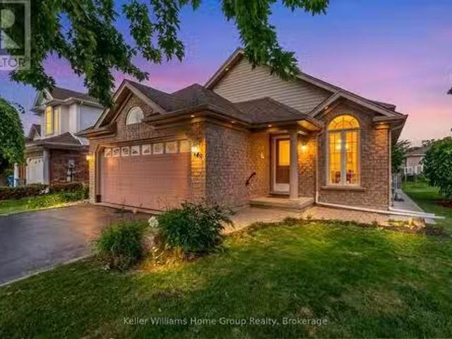 148 Clairfields Drive W, Guelph Clairfields/Hanlon Business P.