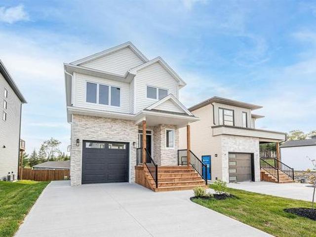 148 Brunello Boulevard, Timberlea, NS, B3T 0J4 house for sale | Listing ID 202618 | Royal LePage