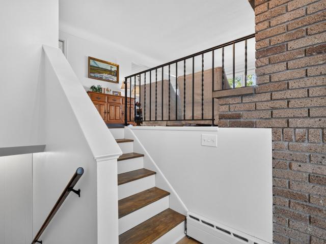 148 E Warburton Street