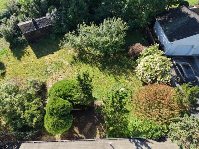 148 Eyland Ave