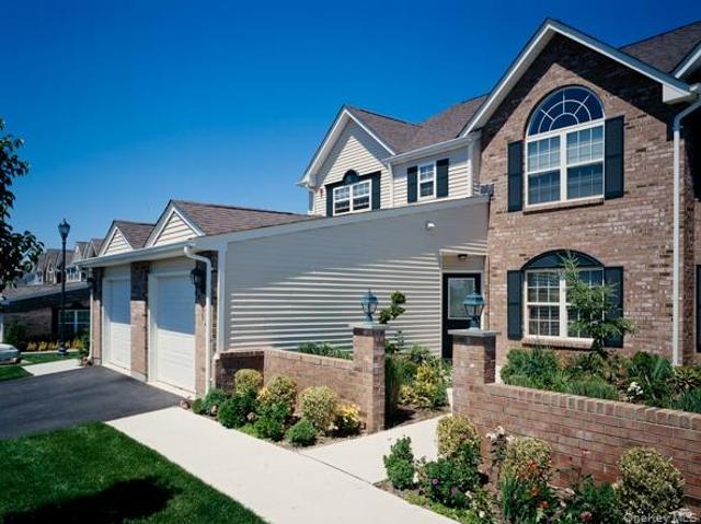 148 Overlook Dr, Unit 148, Farmingville, NY 11738 | MLS #948818