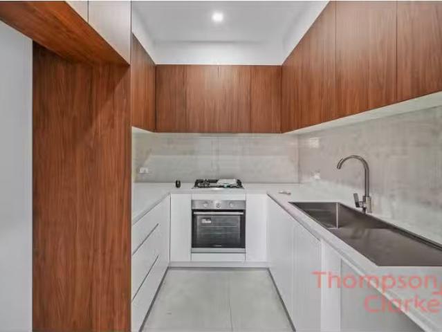 1/48 Malachite Street, CHISHOLM House for rent Listed by Chlo.