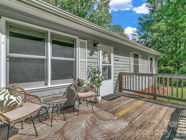 148 Stradley Mountain Road