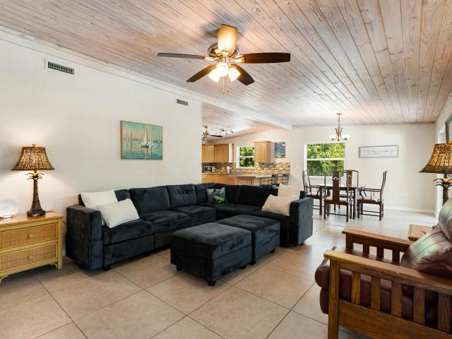 148 Sunrise Dr, Tavernier, FL 33070 | MLS #620476
