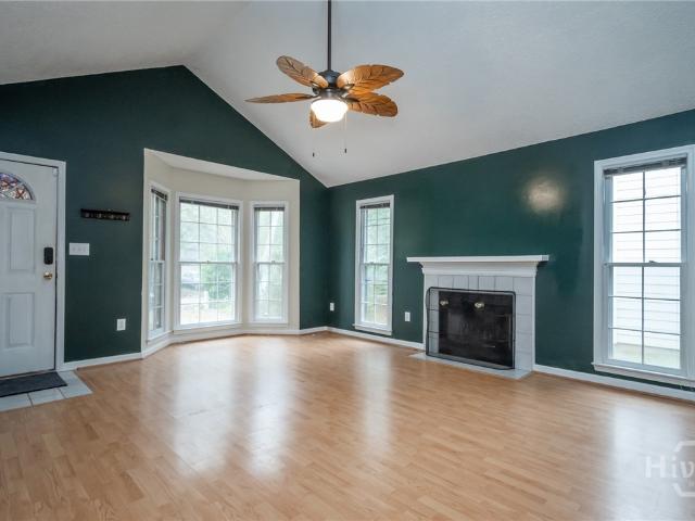 148 Warren Way