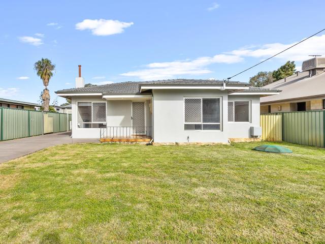 148 Williamson Avenue Cloverdale, WA 6105