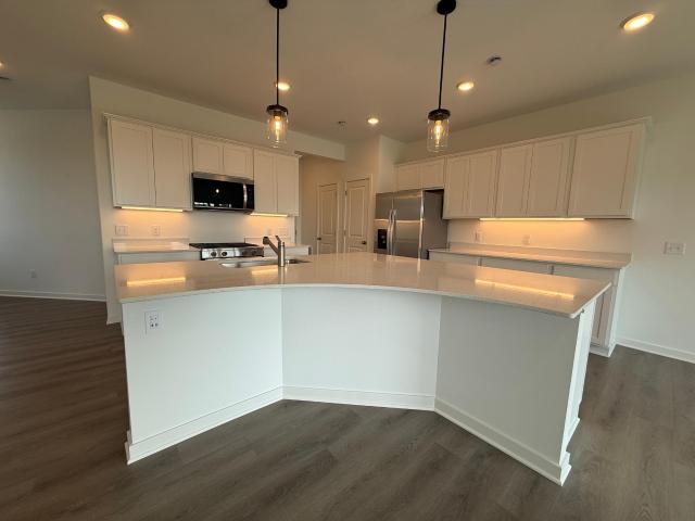 14943 Avondale View