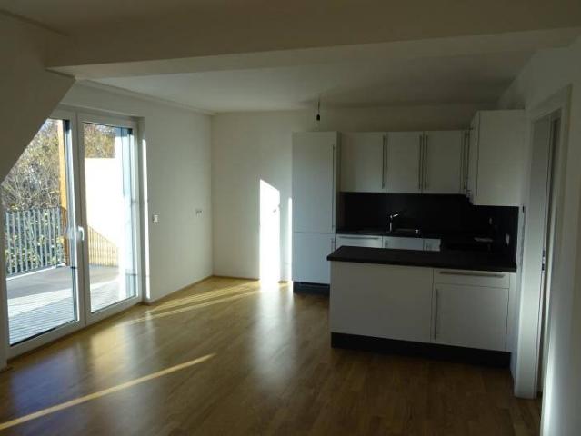 15550 Drei Zimmer mit Gartenblick