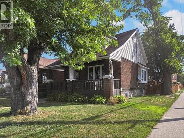 1494 Pierre, Windsor, ON, N8X 4P3 house for sale | Listing ID 26009 | Royal LePage