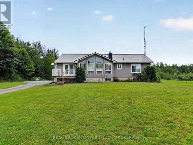 14950 Sandtown Road, South Stormont, ON, K0C 1Y0 house for sale | Listing ID X13723 | Royal LePage