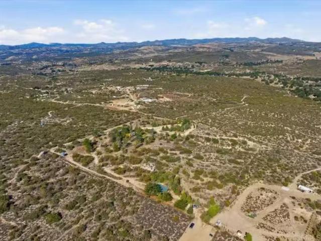 1496 VISTA DE LA SIERRA, BOULEVARD, CA 91905