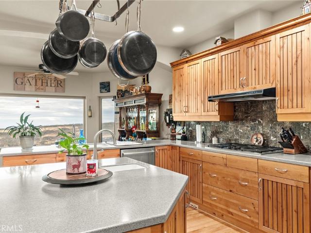 14989 Woodland Park