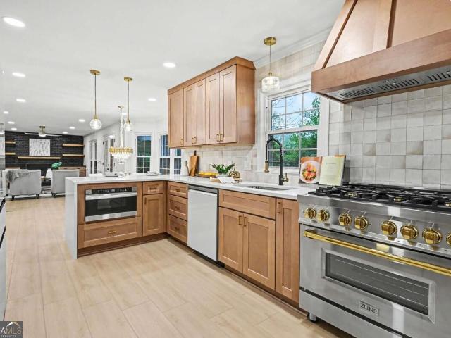 1498 Meadowcreek Court