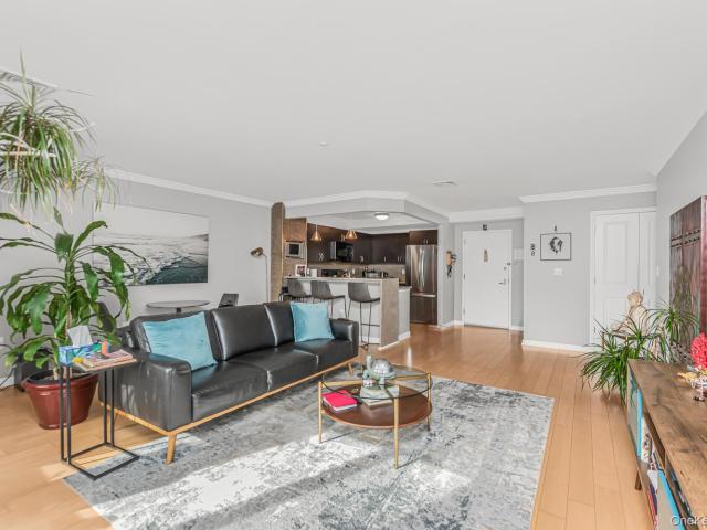 1490 Outlook Avenue 1D