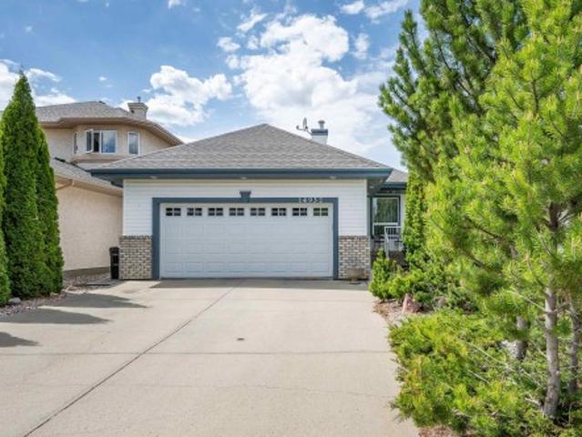 14932 Street Nw, Edmonton, AB, T6V 1M3 house for sale | Listing ID E4510 | Royal LePage