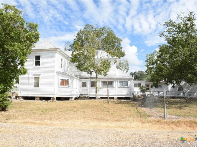 149 N Commercial Street