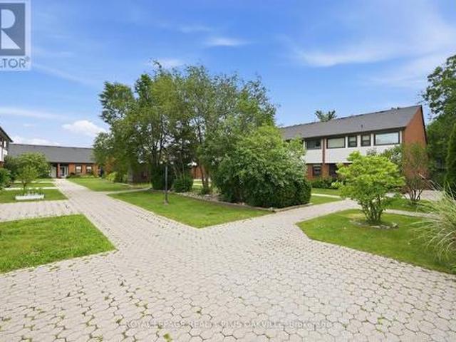 14 530 Falgarwood Drive, Oakville, ON, L6H 1N3 townhouse for sale | Listing ID W13526 | Royal LePage
