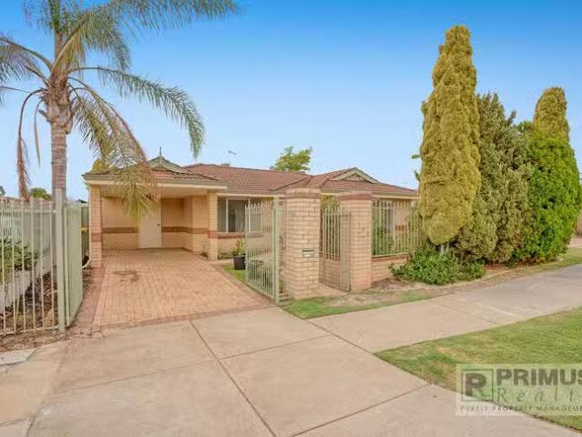 1/4 6 Boulder Street, Bentley, WA 6102