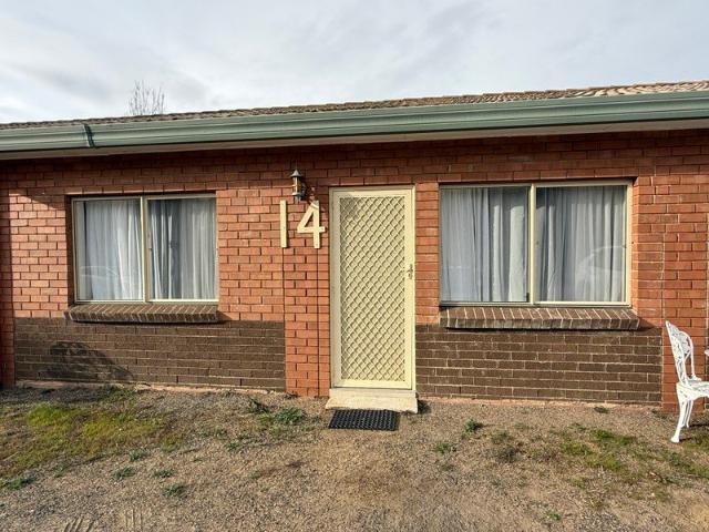 14 / 237 Sharp Street, Cooma