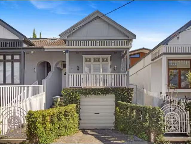 14 Tamarama Street, TAMARAMA House for rent Listed by Kaelen.